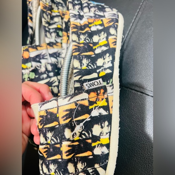TOMS limited edition “faces” size 14 - Picture 6 of 8